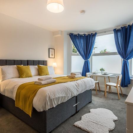 West Street Studio Apartments In Southend Екстериор снимка