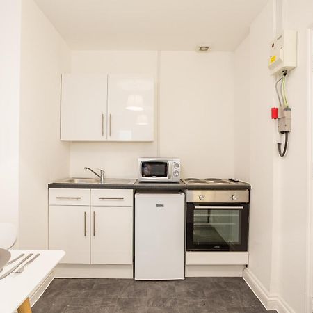 West Street Studio Apartments In Southend Екстериор снимка