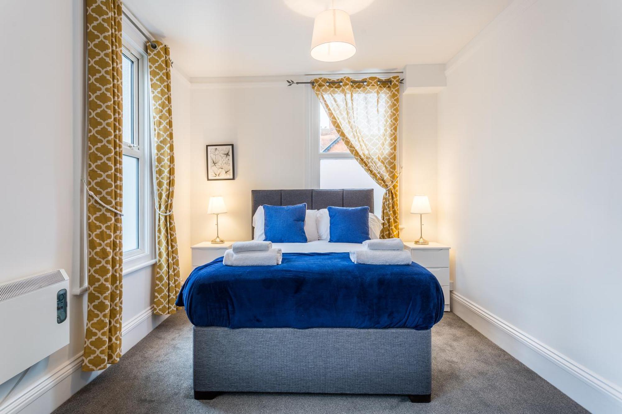 West Street Studio Apartments In Southend Екстериор снимка