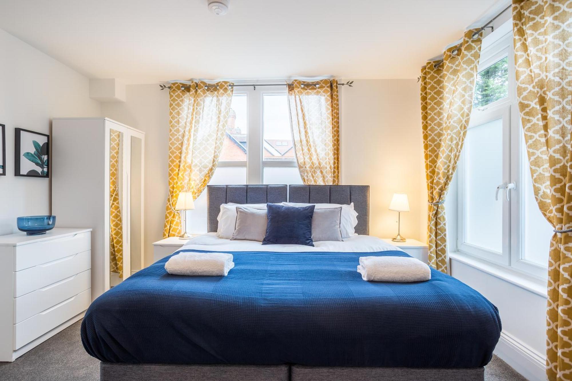 West Street Studio Apartments In Southend Екстериор снимка