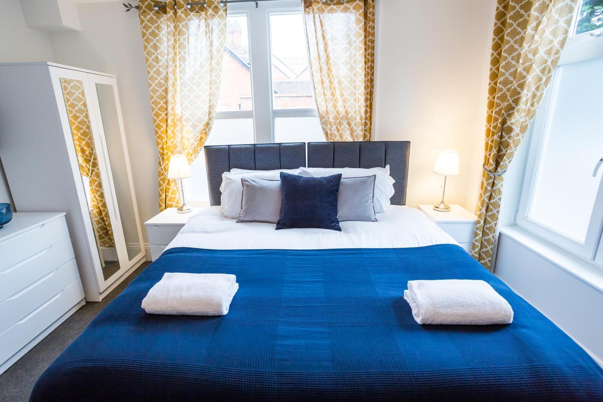 West Street Studio Apartments In Southend Екстериор снимка